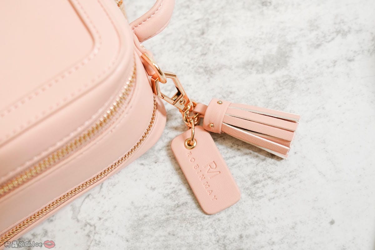 包X穿搭 粉嫩仙女系小資包款!ROBINMAY魔法貝兒手提包 雙側面 附兩款背帶變換 8.jpg 包X穿搭 粉嫩仙女系小資包款!ROBINMAY魔法貝兒手提包 雙側面 附兩款背帶變換 8.jpg