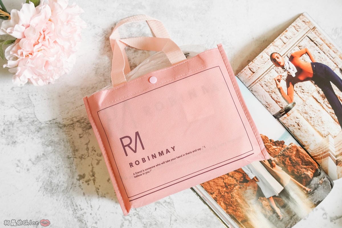 包X穿搭 粉嫩仙女系小資包款!ROBINMAY魔法貝兒手提包 雙側面 附兩款背帶變換 1.jpg 包X穿搭 粉嫩仙女系小資包款!ROBINMAY魔法貝兒手提包 雙側面 附兩款背帶變換 1.jpg