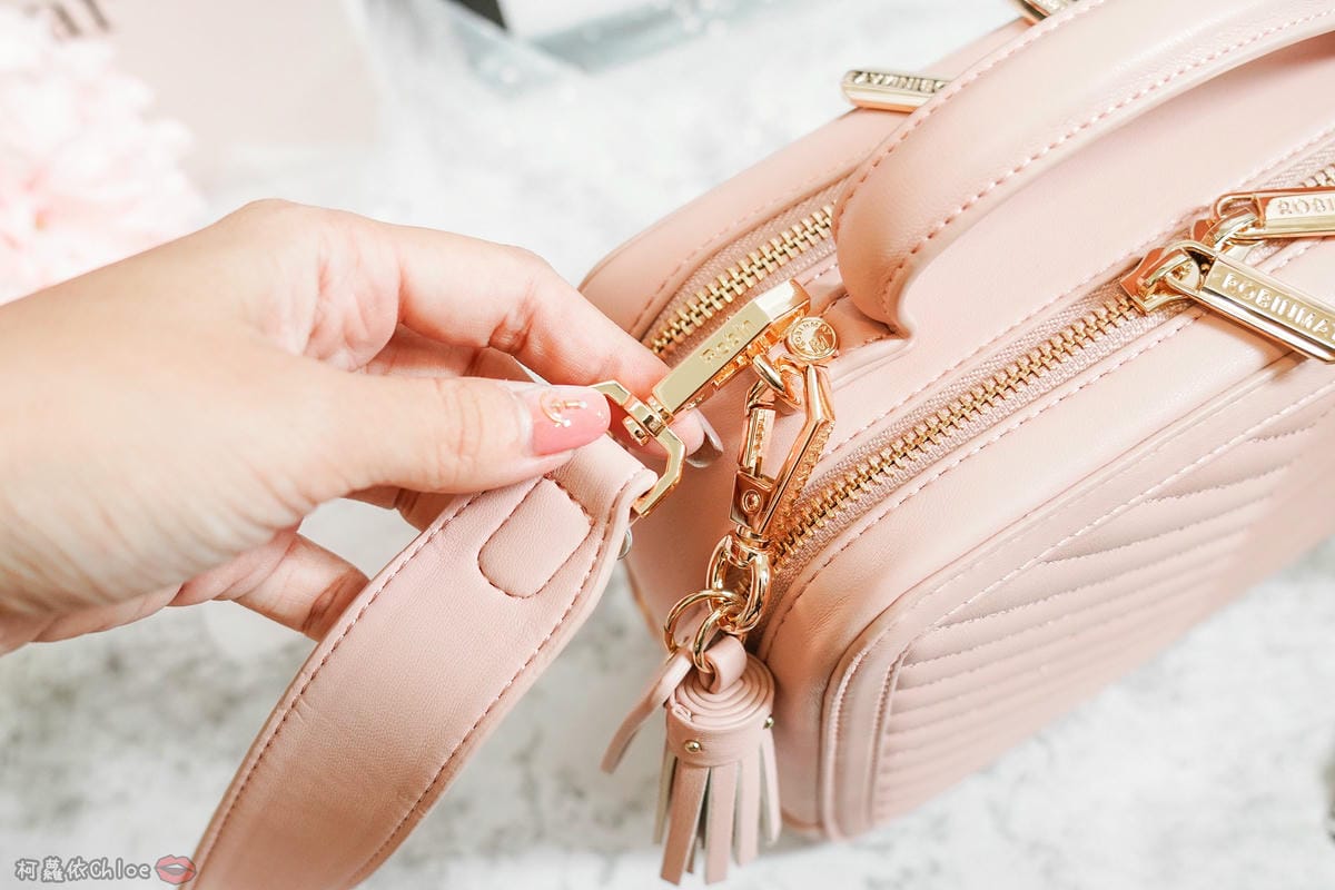 包X穿搭 粉嫩仙女系小資包款!ROBINMAY魔法貝兒手提包 雙側面 附兩款背帶變換 5.jpg 包X穿搭 粉嫩仙女系小資包款!ROBINMAY魔法貝兒手提包 雙側面 附兩款背帶變換 5.jpg