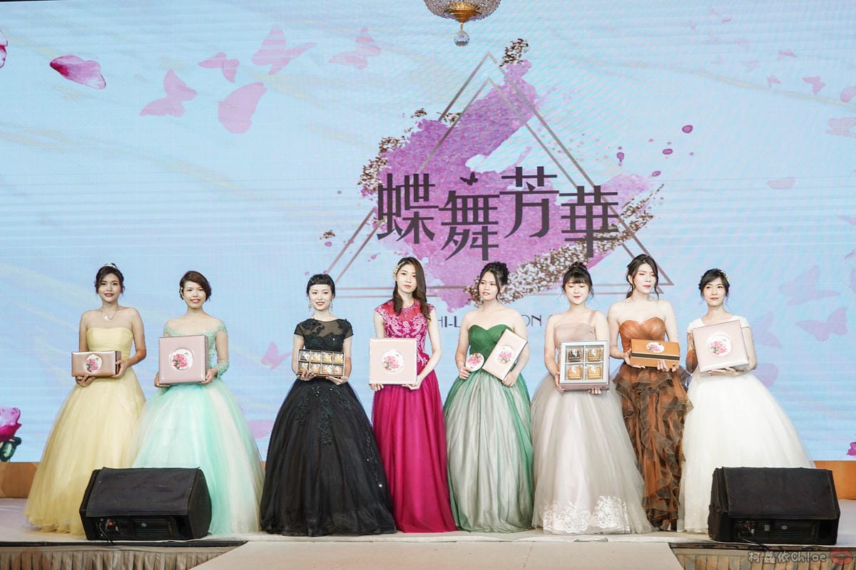 中秋月餅推薦 高雄漢來情月月餅風雅禮盒 結合在地食材八款口味一次滿足5.jpg