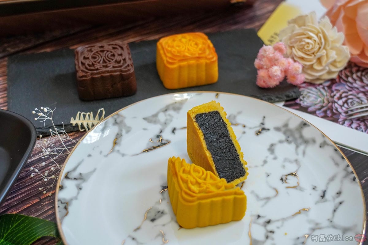 中秋月餅推薦 高雄漢來情月月餅風雅禮盒 結合在地食材八款口味一次滿足24.jpg