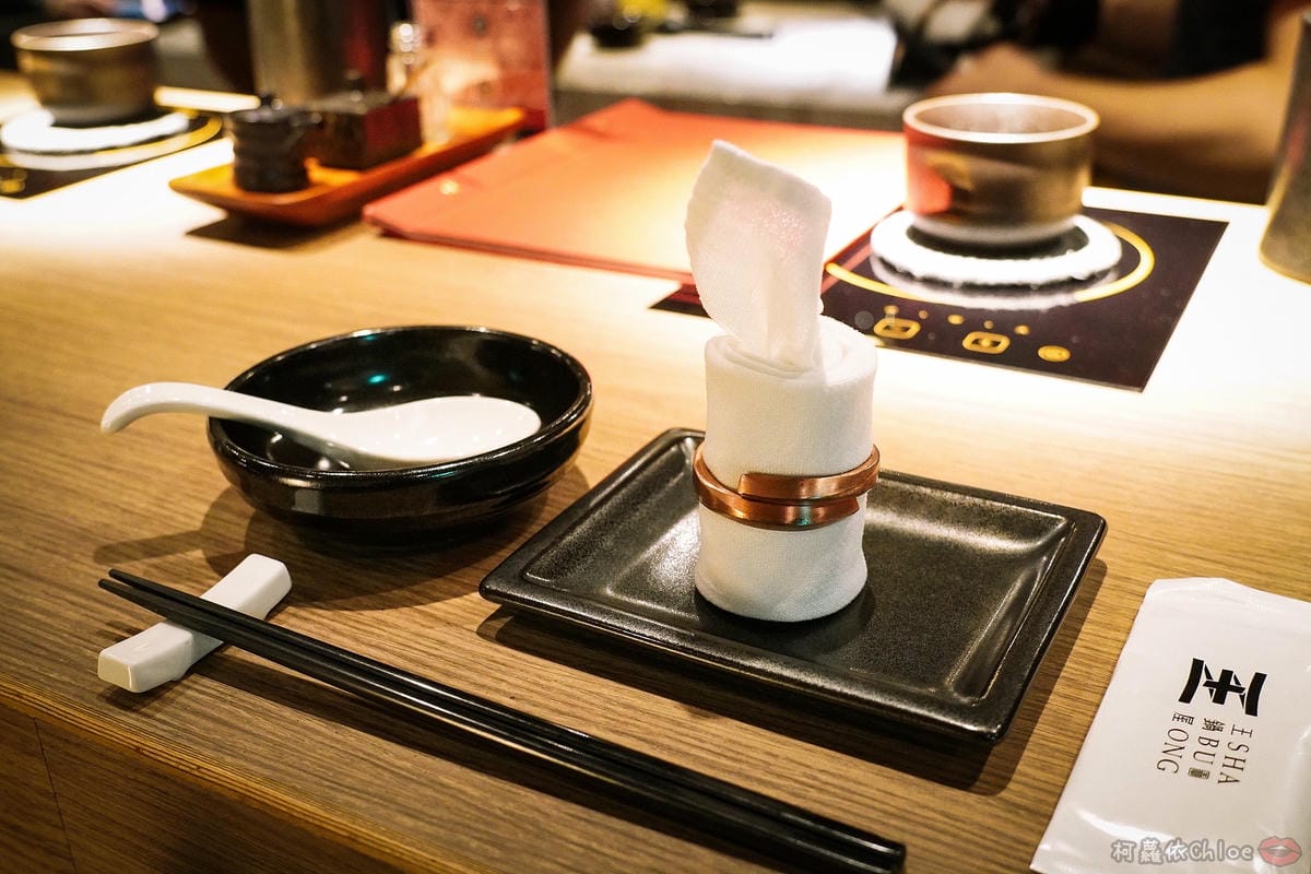 台北信義區 王鍋屋 - 酸白菜鍋專門店 昆布牛肉鍋登場!高端牛肉滿足饕客味蕾 經典海陸綜合必點帶皮黑毛豬五花8.jpg 台北信義區 王鍋屋 - 酸白菜鍋專門店 昆布牛肉鍋登場!高端牛肉滿足饕客味蕾 經典海陸綜合必點帶皮黑毛豬五花8.jpg