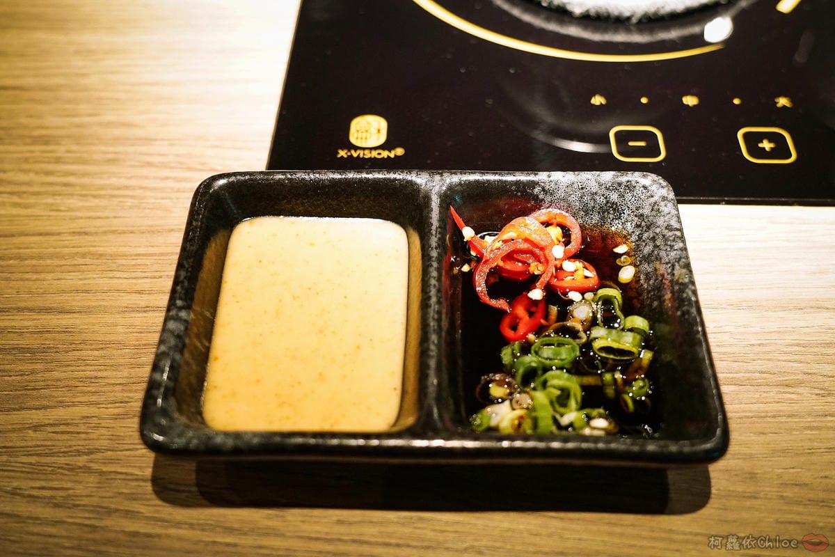 台北信義區 王鍋屋 - 酸白菜鍋專門店 昆布牛肉鍋登場!高端牛肉滿足饕客味蕾 經典海陸綜合必點帶皮黑毛豬五花11.jpg 台北信義區 王鍋屋 - 酸白菜鍋專門店 昆布牛肉鍋登場!高端牛肉滿足饕客味蕾 經典海陸綜合必點帶皮黑毛豬五花11.jpg