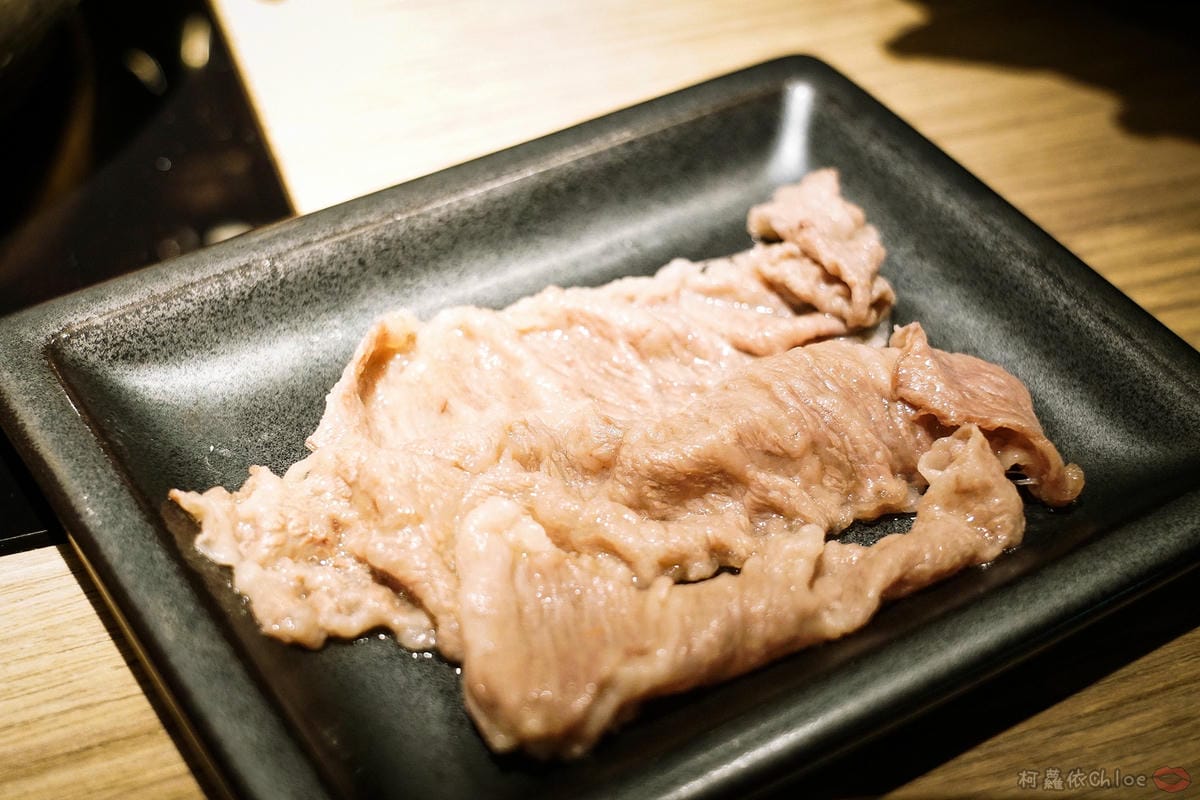 台北信義區 王鍋屋 - 酸白菜鍋專門店 昆布牛肉鍋登場!高端牛肉滿足饕客味蕾 經典海陸綜合必點帶皮黑毛豬五花20A.JPG 台北信義區 王鍋屋 - 酸白菜鍋專門店 昆布牛肉鍋登場!高端牛肉滿足饕客味蕾 經典海陸綜合必點帶皮黑毛豬五花20A.JPG