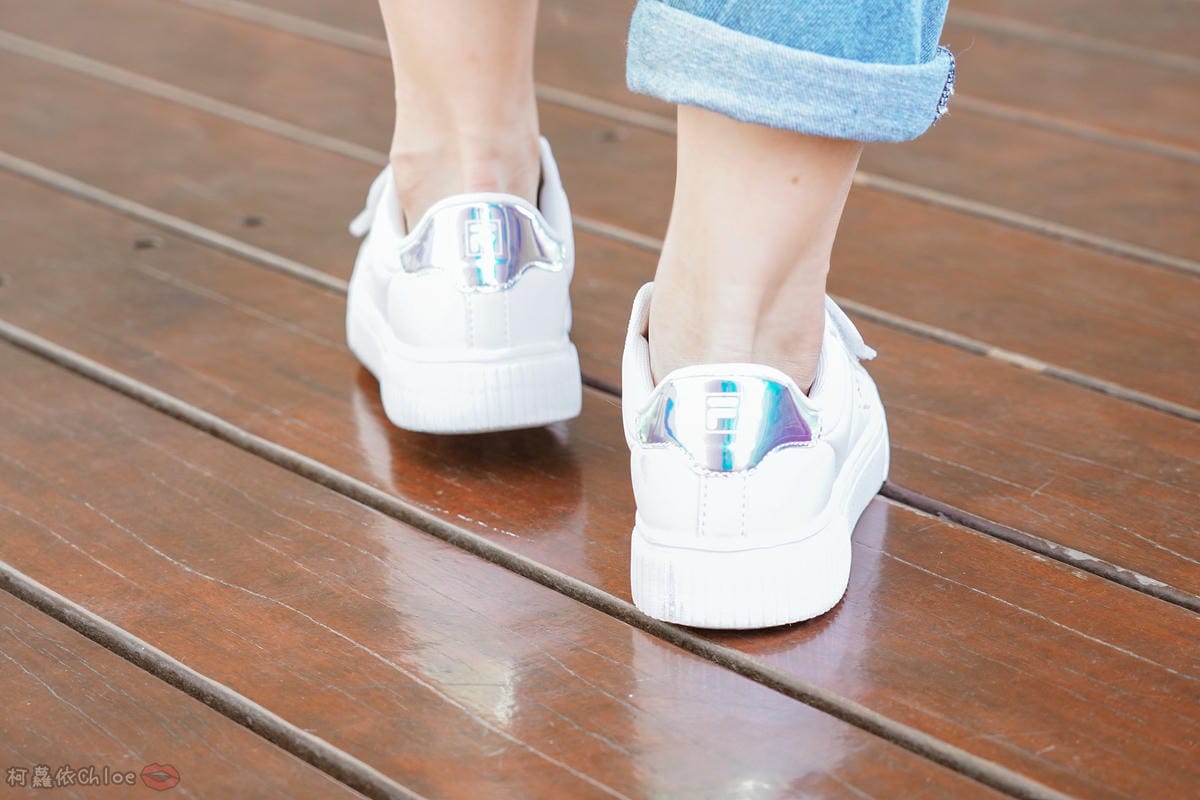 穿搭 穿搭經典鞋款 小白鞋!!怎麼搭都好看 FILA厚底甜品魔鬼氈白色休閒鞋9.jpg 穿搭 穿搭經典鞋款 小白鞋!!怎麼搭都好看 FILA厚底甜品魔鬼氈白色休閒鞋9.jpg