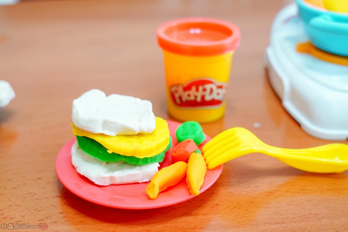 親子x開箱 樂天市場好窩生活節 動手玩創意 培樂多黏土 廚房系列 吱吱火爐料理組 發揮孩子的創造想像力26.jpg 親子x開箱 樂天市場好窩生活節 動手玩創意 培樂多黏土 廚房系列 吱吱火爐料理組 發揮孩子的創造想像力26.jpg