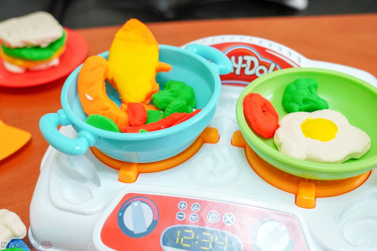 親子x開箱 樂天市場好窩生活節 動手玩創意 培樂多黏土 廚房系列 吱吱火爐料理組 發揮孩子的創造想像力25.jpg 親子x開箱 樂天市場好窩生活節 動手玩創意 培樂多黏土 廚房系列 吱吱火爐料理組 發揮孩子的創造想像力25.jpg