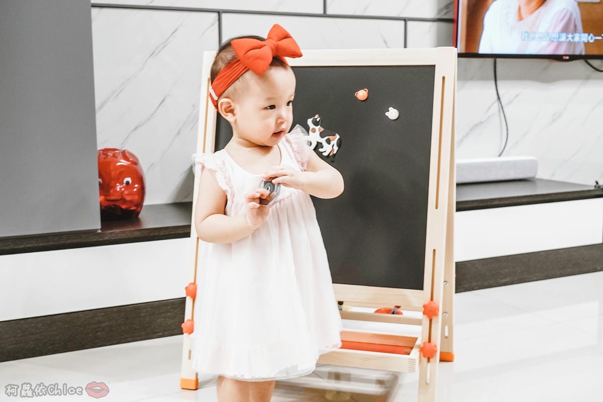 親子好物開箱 Teamson Kids小藝術家梵谷兒童雙面畫架-紅 高質感三用畫板 可調整高度 (限時開團23.jpg 親子好物開箱 Teamson Kids小藝術家梵谷兒童雙面畫架-紅 高質感三用畫板 可調整高度 (限時開團23.jpg