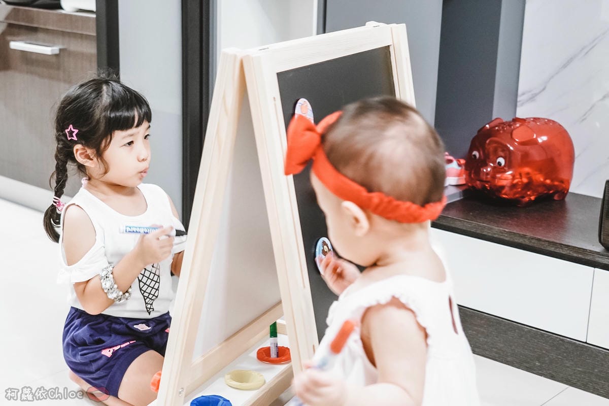 親子好物開箱 Teamson Kids小藝術家梵谷兒童雙面畫架-紅 高質感三用畫板 可調整高度 (限時開團15.jpg 親子好物開箱 Teamson Kids小藝術家梵谷兒童雙面畫架-紅 高質感三用畫板 可調整高度 (限時開團15.jpg