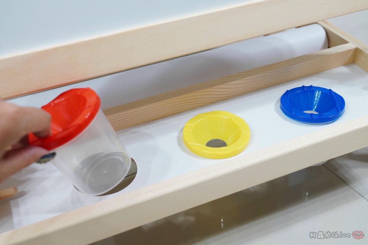 親子好物開箱 Teamson Kids小藝術家梵谷兒童雙面畫架-紅 高質感三用畫板 可調整高度 (限時開團9.jpg 親子好物開箱 Teamson Kids小藝術家梵谷兒童雙面畫架-紅 高質感三用畫板 可調整高度 (限時開團9.jpg