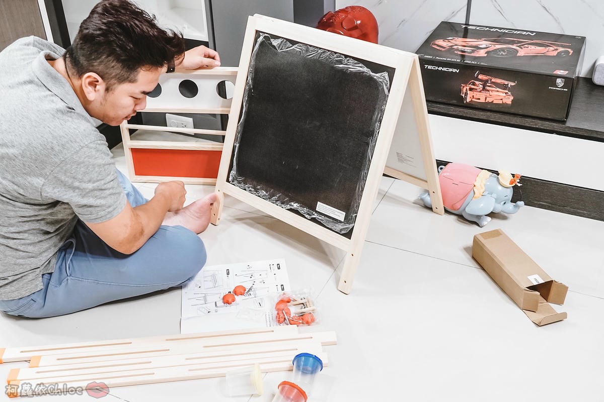 親子好物開箱 Teamson Kids小藝術家梵谷兒童雙面畫架-紅 高質感三用畫板 可調整高度 (限時開團4.jpg 親子好物開箱 Teamson Kids小藝術家梵谷兒童雙面畫架-紅 高質感三用畫板 可調整高度 (限時開團4.jpg