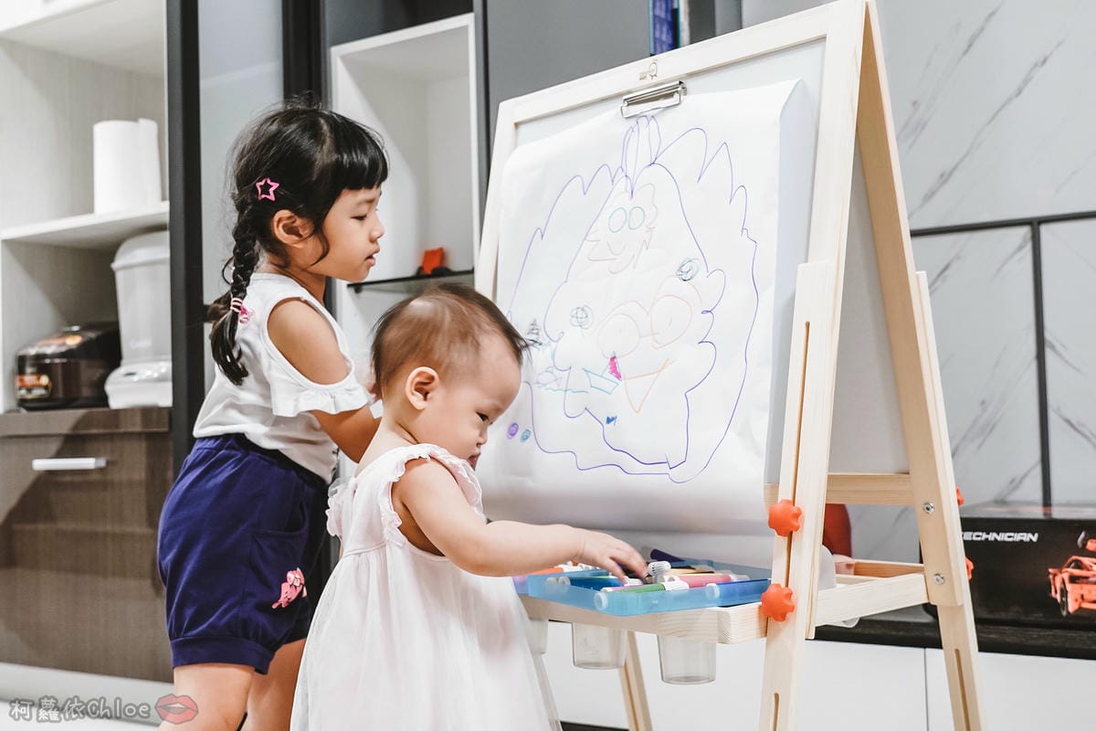 親子好物開箱 Teamson Kids小藝術家梵谷兒童雙面畫架-紅 高質感三用畫板 可調整高度 (限時開團34.jpg 親子好物開箱 Teamson Kids小藝術家梵谷兒童雙面畫架-紅 高質感三用畫板 可調整高度 (限時開團34.jpg