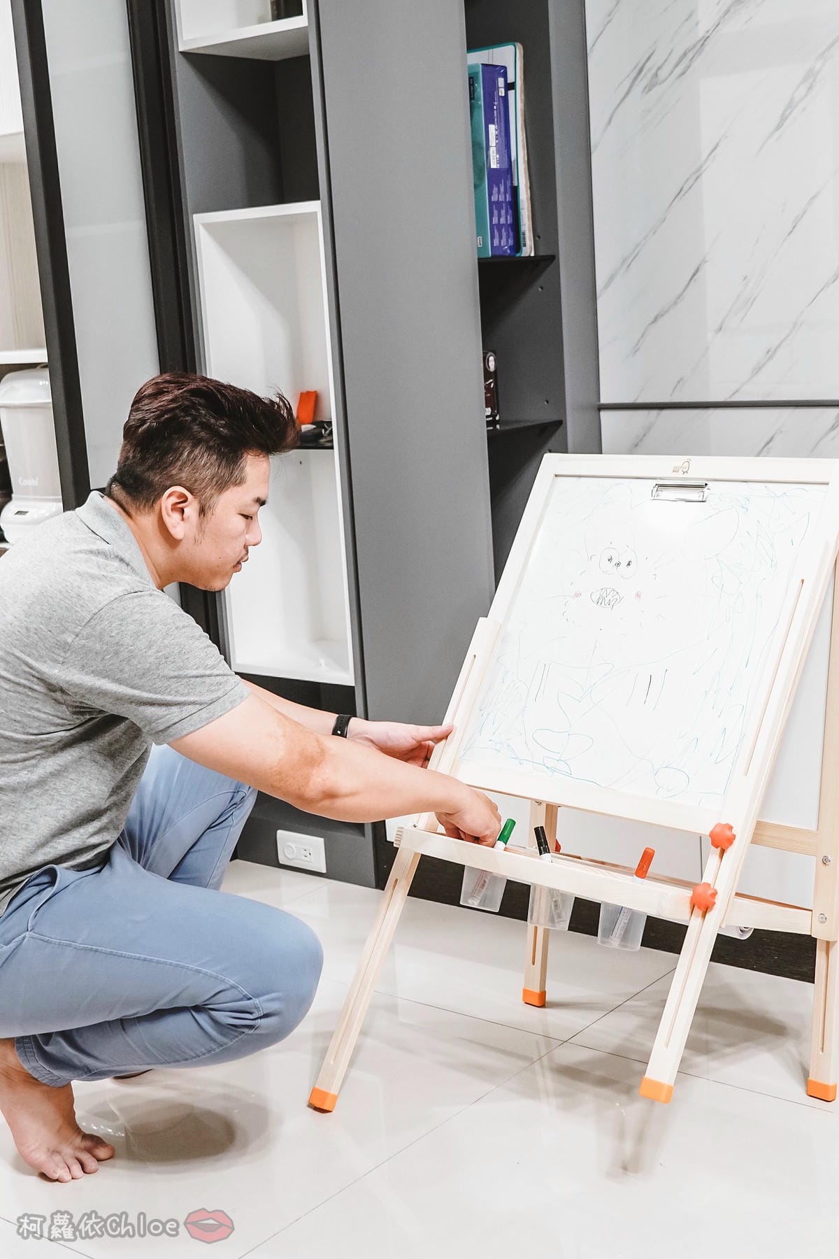 親子好物開箱 Teamson Kids小藝術家梵谷兒童雙面畫架-紅 高質感三用畫板 可調整高度 (限時開團27.jpg 親子好物開箱 Teamson Kids小藝術家梵谷兒童雙面畫架-紅 高質感三用畫板 可調整高度 (限時開團27.jpg