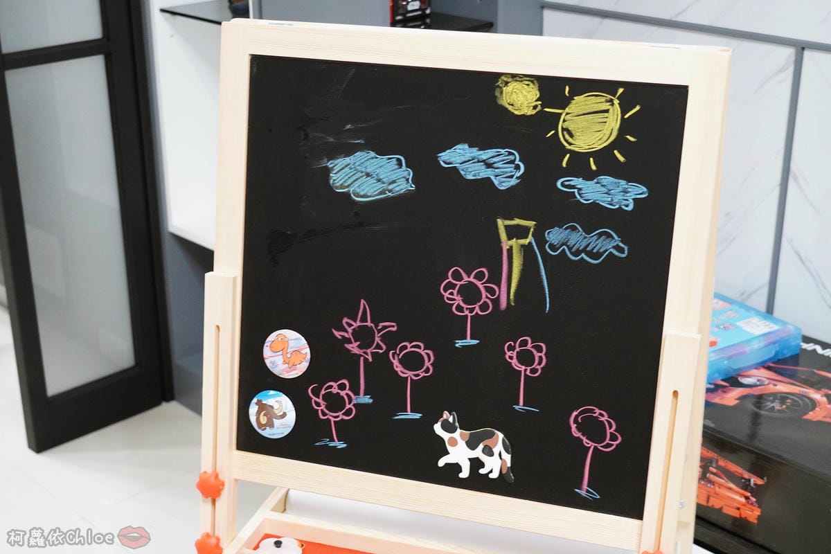 親子好物開箱 Teamson Kids小藝術家梵谷兒童雙面畫架-紅 高質感三用畫板 可調整高度 (限時開團38.jpg 親子好物開箱 Teamson Kids小藝術家梵谷兒童雙面畫架-紅 高質感三用畫板 可調整高度 (限時開團38.jpg