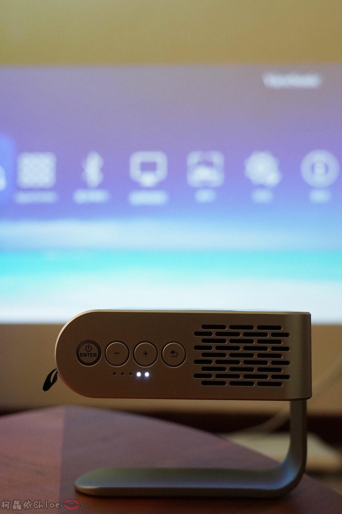 開箱 ViewSonic M1+ WVGA 360度無線巧攜投影機 迷你輕巧實用性超高!無線投影讓我追劇更享受!家庭娛樂、商務、露營適用34.jpg 開箱 ViewSonic M1+ WVGA 360度無線巧攜投影機 迷你輕巧實用性超高!無線投影讓我追劇更享受!家庭娛樂、商務、露營適用34.jpg