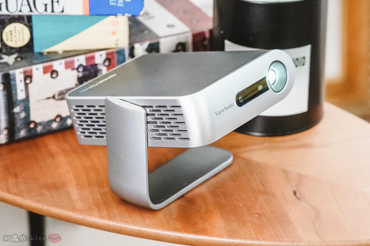開箱 ViewSonic M1+ WVGA 360度無線巧攜投影機 迷你輕巧實用性超高!無線投影讓我追劇更享受!家庭娛樂、商務、露營適用38.jpg 開箱 ViewSonic M1+ WVGA 360度無線巧攜投影機 迷你輕巧實用性超高!無線投影讓我追劇更享受!家庭娛樂、商務、露營適用38.jpg