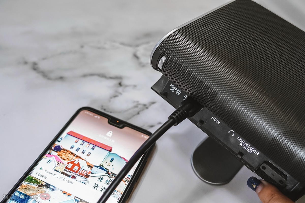 開箱 ViewSonic M1+ WVGA 360度無線巧攜投影機 迷你輕巧實用性超高!無線投影讓我追劇更享受!家庭娛樂、商務、露營適用19.jpg 開箱 ViewSonic M1+ WVGA 360度無線巧攜投影機 迷你輕巧實用性超高!無線投影讓我追劇更享受!家庭娛樂、商務、露營適用19.jpg