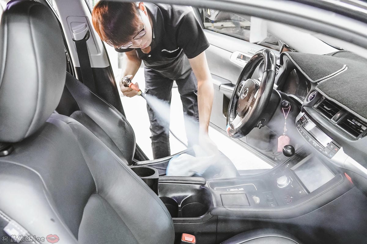 士林汽車美容推薦 MOC墨刻鍍膜 頂級鍍膜工藝 安全無毒 讓愛車亮晶晶 全家出遊超安心19.jpg 士林汽車美容推薦 MOC墨刻鍍膜 頂級鍍膜工藝 安全無毒 讓愛車亮晶晶 全家出遊超安心19.jpg