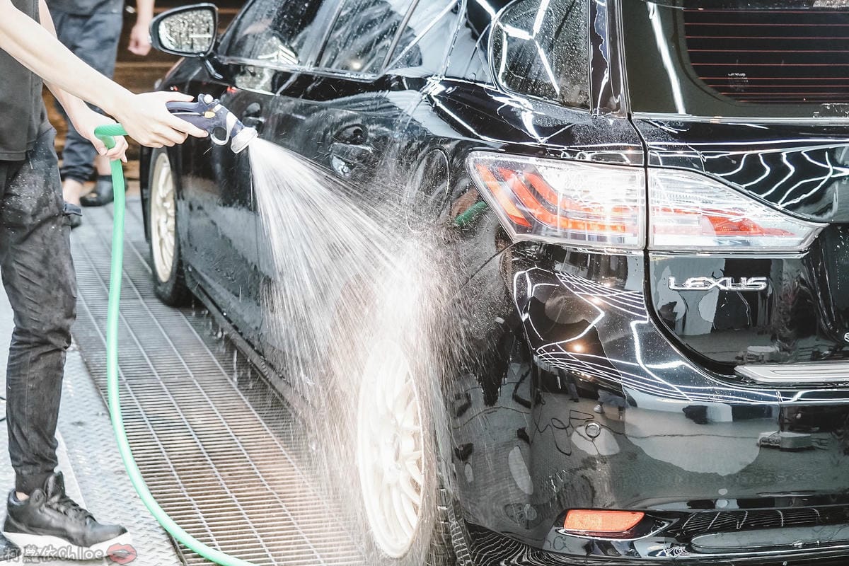 士林汽車美容推薦 MOC墨刻鍍膜 頂級鍍膜工藝 安全無毒 讓愛車亮晶晶 全家出遊超安心36.jpg 士林汽車美容推薦 MOC墨刻鍍膜 頂級鍍膜工藝 安全無毒 讓愛車亮晶晶 全家出遊超安心36.jpg