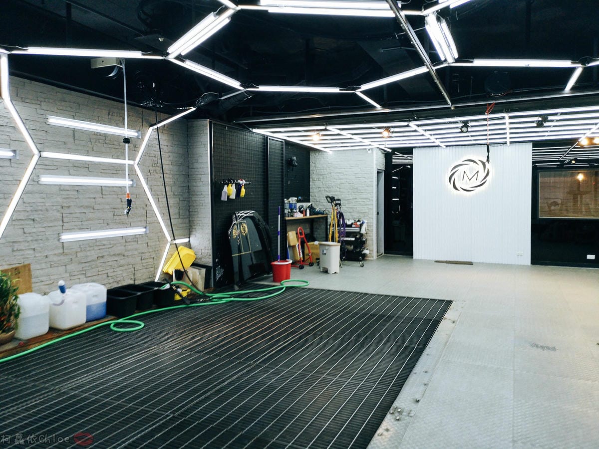 士林汽車美容推薦 MOC墨刻鍍膜 頂級鍍膜工藝 安全無毒 讓愛車亮晶晶 全家出遊超安心4.jpg 士林汽車美容推薦 MOC墨刻鍍膜 頂級鍍膜工藝 安全無毒 讓愛車亮晶晶 全家出遊超安心4.jpg