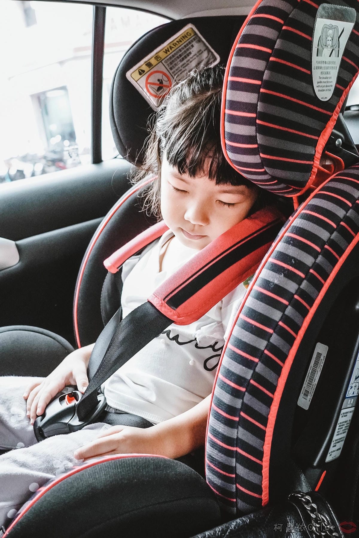 士林汽車美容推薦 MOC墨刻鍍膜 頂級鍍膜工藝 安全無毒 讓愛車亮晶晶 全家出遊超安心51.jpg 士林汽車美容推薦 MOC墨刻鍍膜 頂級鍍膜工藝 安全無毒 讓愛車亮晶晶 全家出遊超安心51.jpg