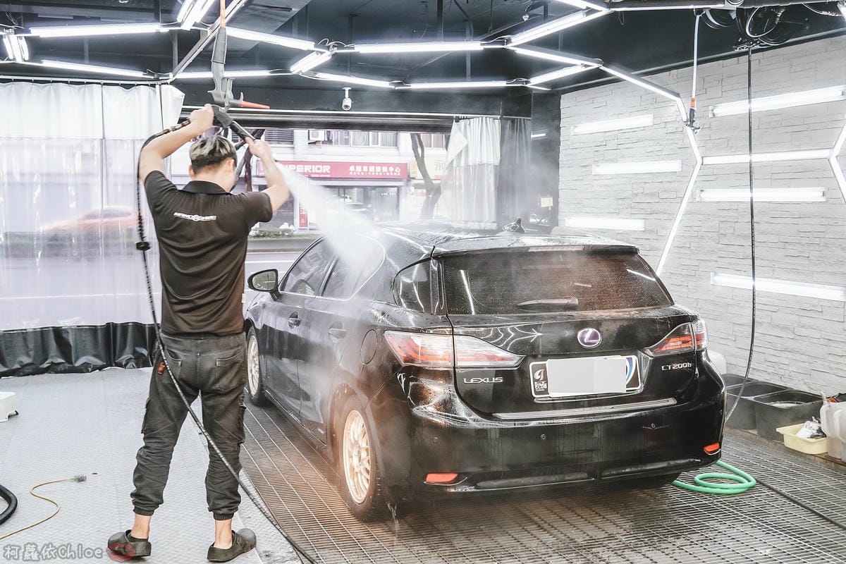 士林汽車美容推薦 MOC墨刻鍍膜 頂級鍍膜工藝 安全無毒 讓愛車亮晶晶 全家出遊超安心24.jpg 士林汽車美容推薦 MOC墨刻鍍膜 頂級鍍膜工藝 安全無毒 讓愛車亮晶晶 全家出遊超安心24.jpg