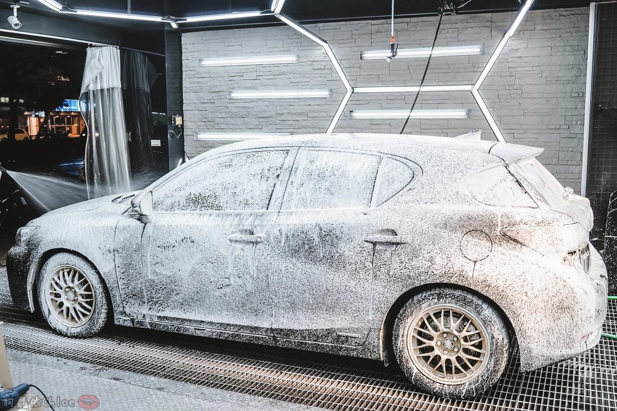 士林汽車美容推薦 MOC墨刻鍍膜 頂級鍍膜工藝 安全無毒 讓愛車亮晶晶 全家出遊超安心25.jpg 士林汽車美容推薦 MOC墨刻鍍膜 頂級鍍膜工藝 安全無毒 讓愛車亮晶晶 全家出遊超安心25.jpg