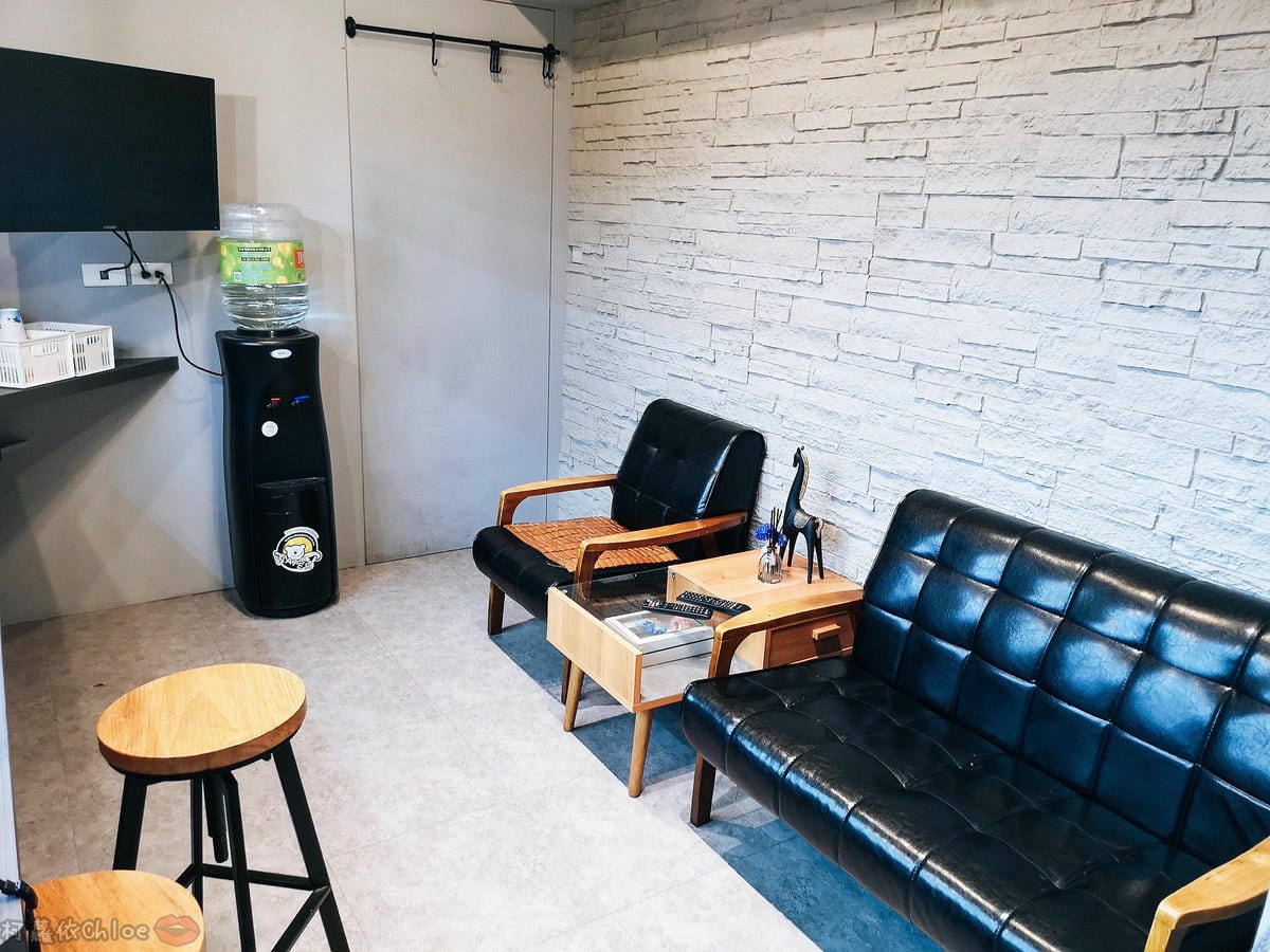 士林汽車美容推薦 MOC墨刻鍍膜 頂級鍍膜工藝 安全無毒 讓愛車亮晶晶 全家出遊超安心10.jpg 士林汽車美容推薦 MOC墨刻鍍膜 頂級鍍膜工藝 安全無毒 讓愛車亮晶晶 全家出遊超安心10.jpg