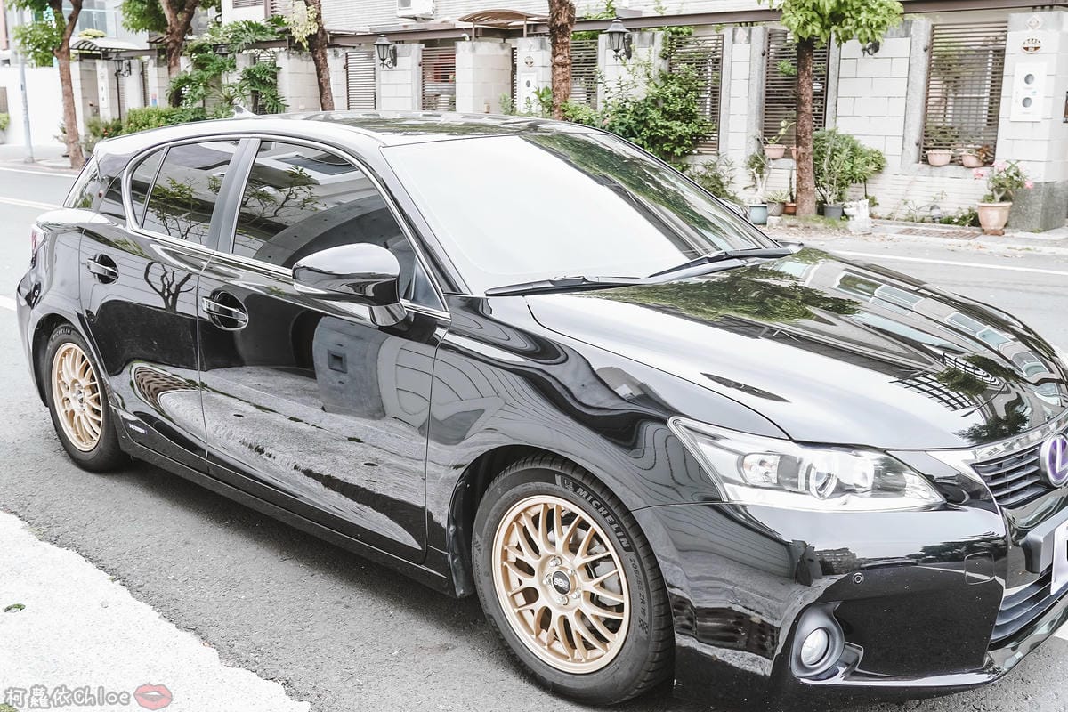 士林汽車美容推薦 MOC墨刻鍍膜 頂級鍍膜工藝 安全無毒 讓愛車亮晶晶 全家出遊超安心48A.jpg 士林汽車美容推薦 MOC墨刻鍍膜 頂級鍍膜工藝 安全無毒 讓愛車亮晶晶 全家出遊超安心48A.jpg