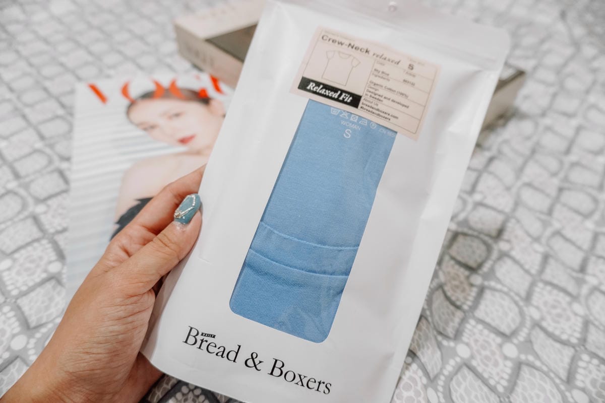 雜誌贈品 VOGUE 10月號2019 隨書附Bread %26; Boxers Crew-Neck relaxed有機棉女用不收邊T恤 小男孩藍3.jpeg 雜誌贈品 VOGUE 10月號2019 隨書附Bread %26; Boxers Crew-Neck relaxed有機棉女用不收邊T恤 小男孩藍3.jpeg