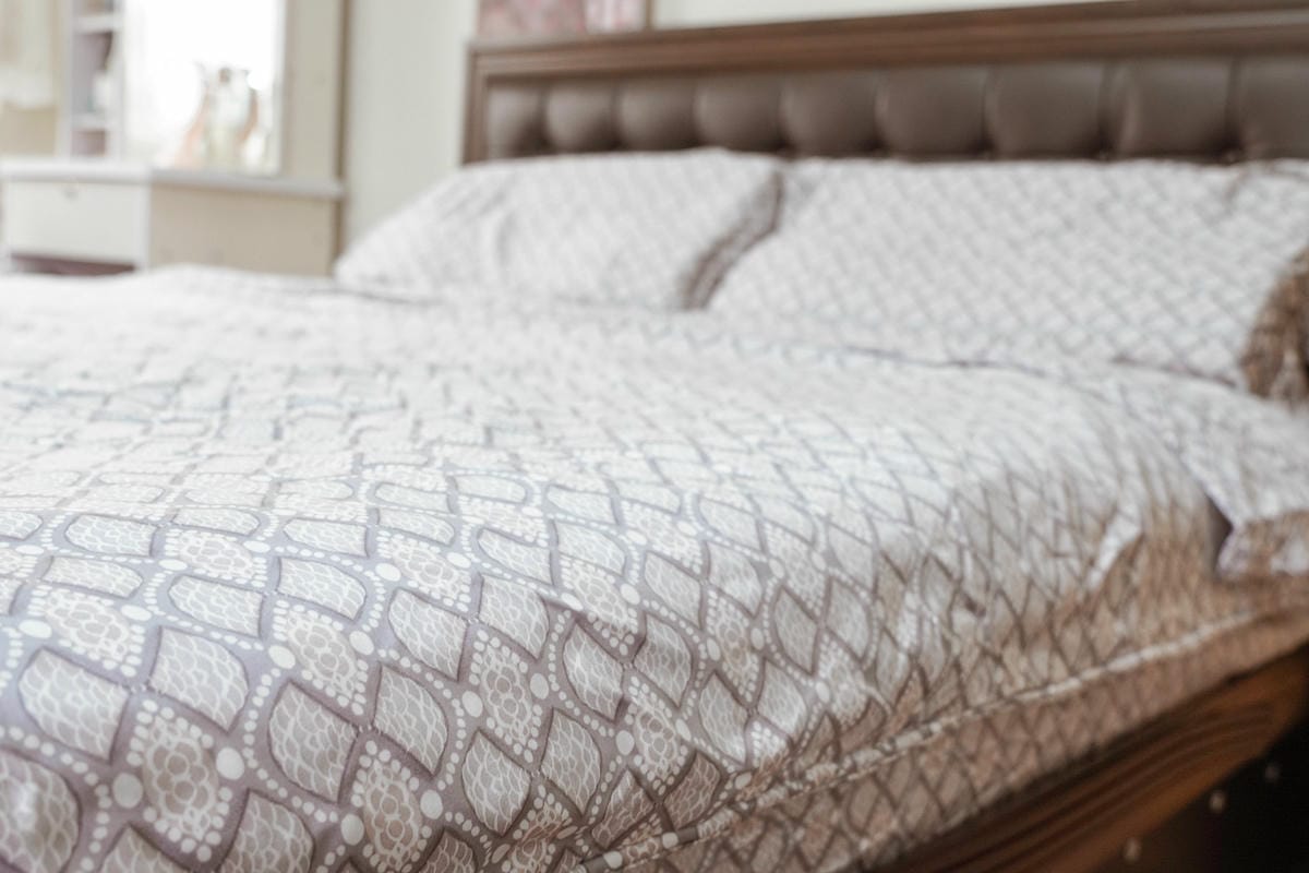 居家生活 躺著就想賴床！極致絲滑細緻觸感 每晚都好眠 德瑞克名床銀離子抗菌天絲60支四件組13.jpg