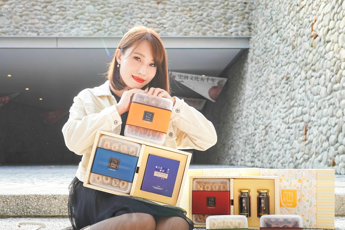 彌月禮盒推薦 六月初一8結雙蜜彌月禮盒 8結聯名咖啡彌月禮盒 心目中最好吃又暖心的蛋捲3.jpg 彌月禮盒推薦 六月初一8結雙蜜彌月禮盒 8結聯名咖啡彌月禮盒 心目中最好吃又暖心的蛋捲3.jpg