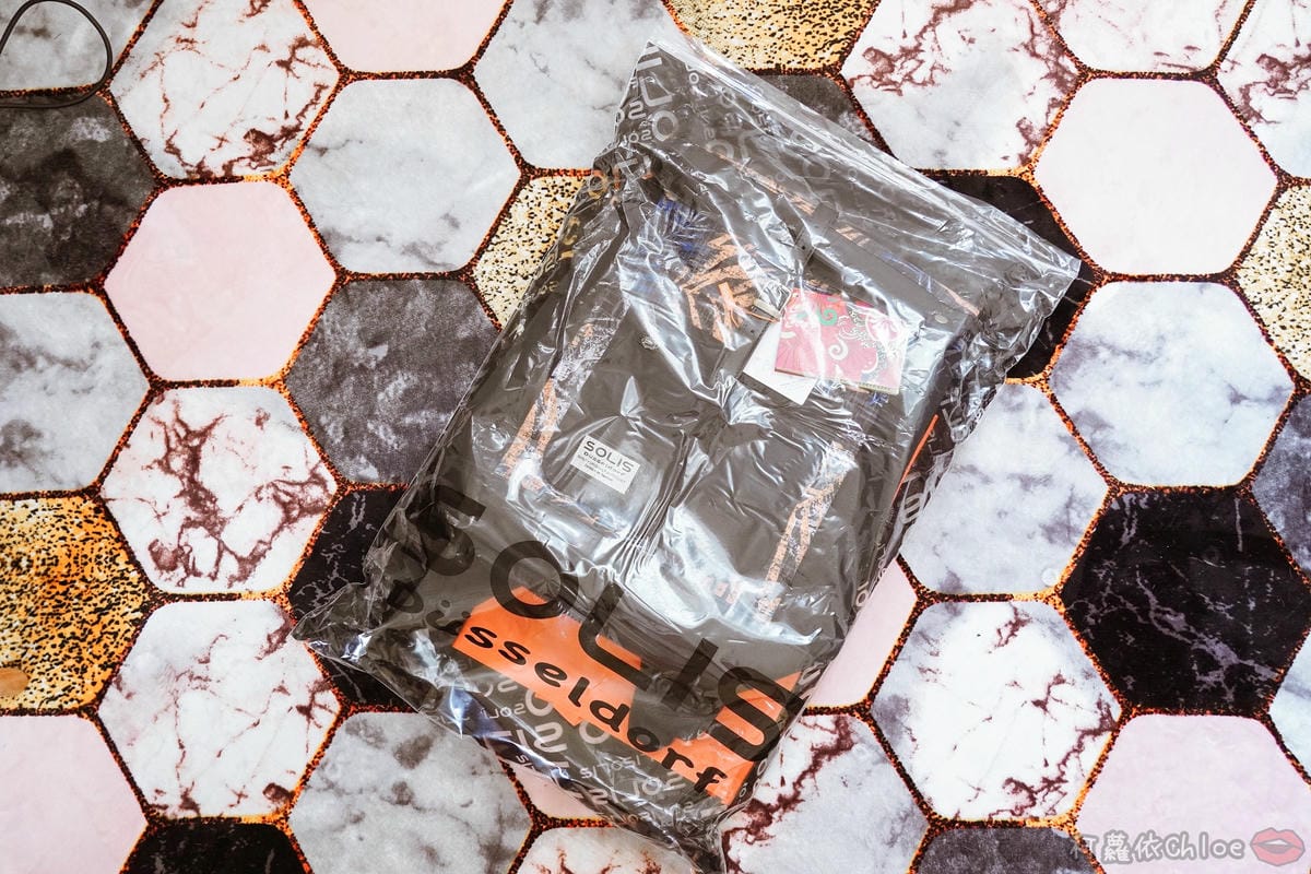 環保時尚包 SOLIS防撥水後背包 工作 休閒都適合的機能性筆電背包2.jpg