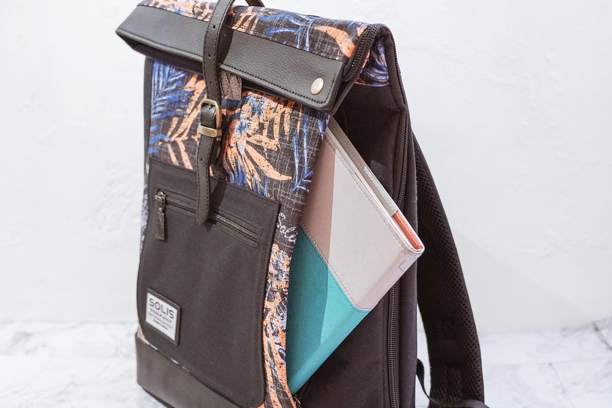 環保時尚包 SOLIS防撥水後背包 工作 休閒都適合的機能性筆電背包11.jpg