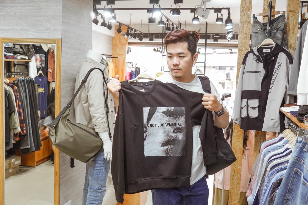 一中服飾店推薦 WOOD 韓系男裝 熟男大叔這樣穿 輕平價韓系穿搭分享10.jpg 一中服飾店推薦 WOOD 韓系男裝 熟男大叔這樣穿 輕平價韓系穿搭分享10.jpg