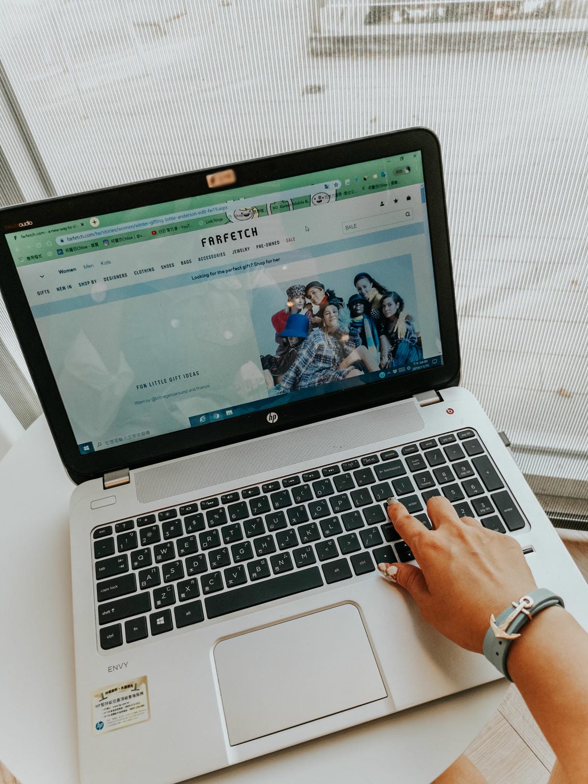 購物教學 FARFETCH黑五折扣優惠省很大!國外精品輕鬆購2.jpg 購物教學 FARFETCH黑五折扣優惠省很大!國外精品輕鬆購2.jpg