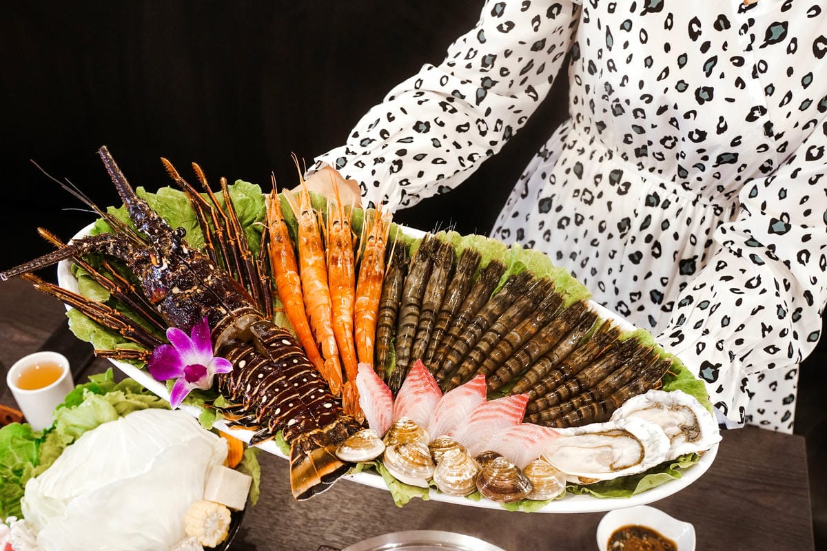 高雄火鍋 舞古賀鍋物專門店-天祥店 痛風蝦爆鍋 頂級海鮮高檔肉品 超滿足 三民區海鮮鍋26.jpg