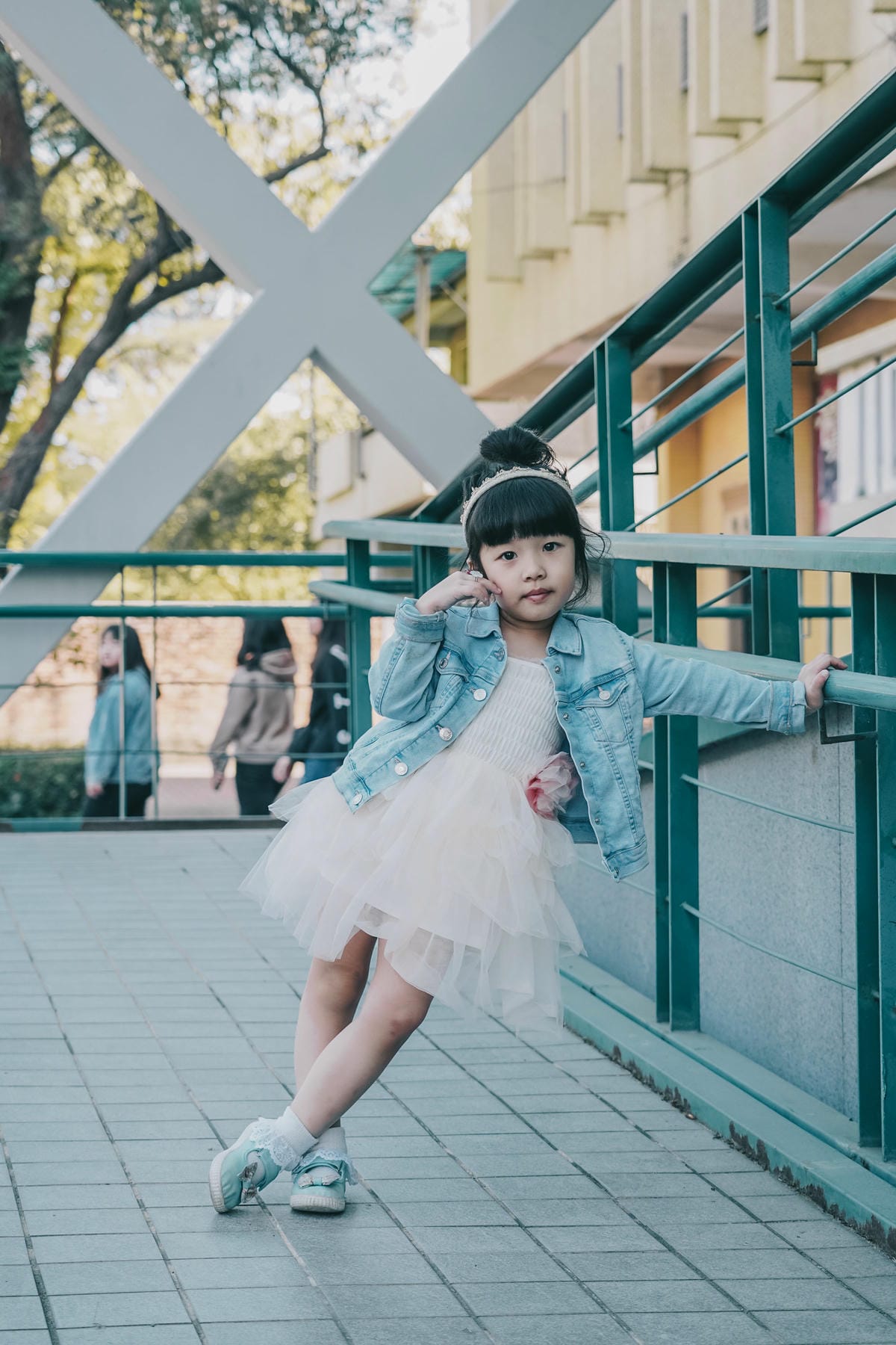 嬰幼兒童裝 Britt女童禮服 一圓女孩公主夢 手工製作的兒童髮箍讓穿搭更聚焦18.jpg 嬰幼兒童裝 Britt女童禮服 一圓女孩公主夢 手工製作的兒童髮箍讓穿搭更聚焦18.jpg