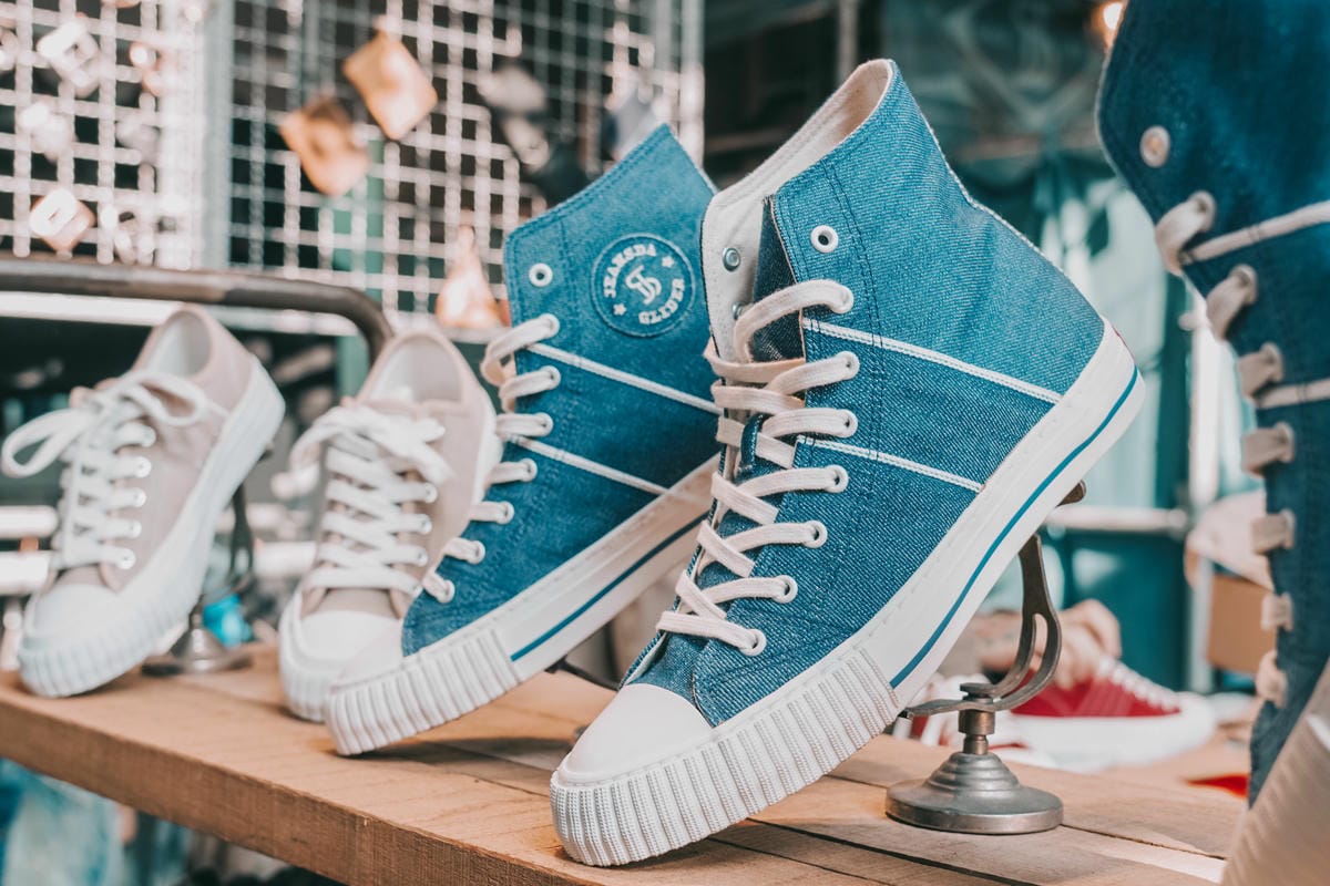 帆布鞋穿搭LOOKBOOK JEANSDA金斯大戰斧加硫鞋 不敗經典帆布鞋展現個人穿搭魅力@高雄駁二店11.jpg 帆布鞋穿搭LOOKBOOK JEANSDA金斯大戰斧加硫鞋 不敗經典帆布鞋展現個人穿搭魅力@高雄駁二店11.jpg