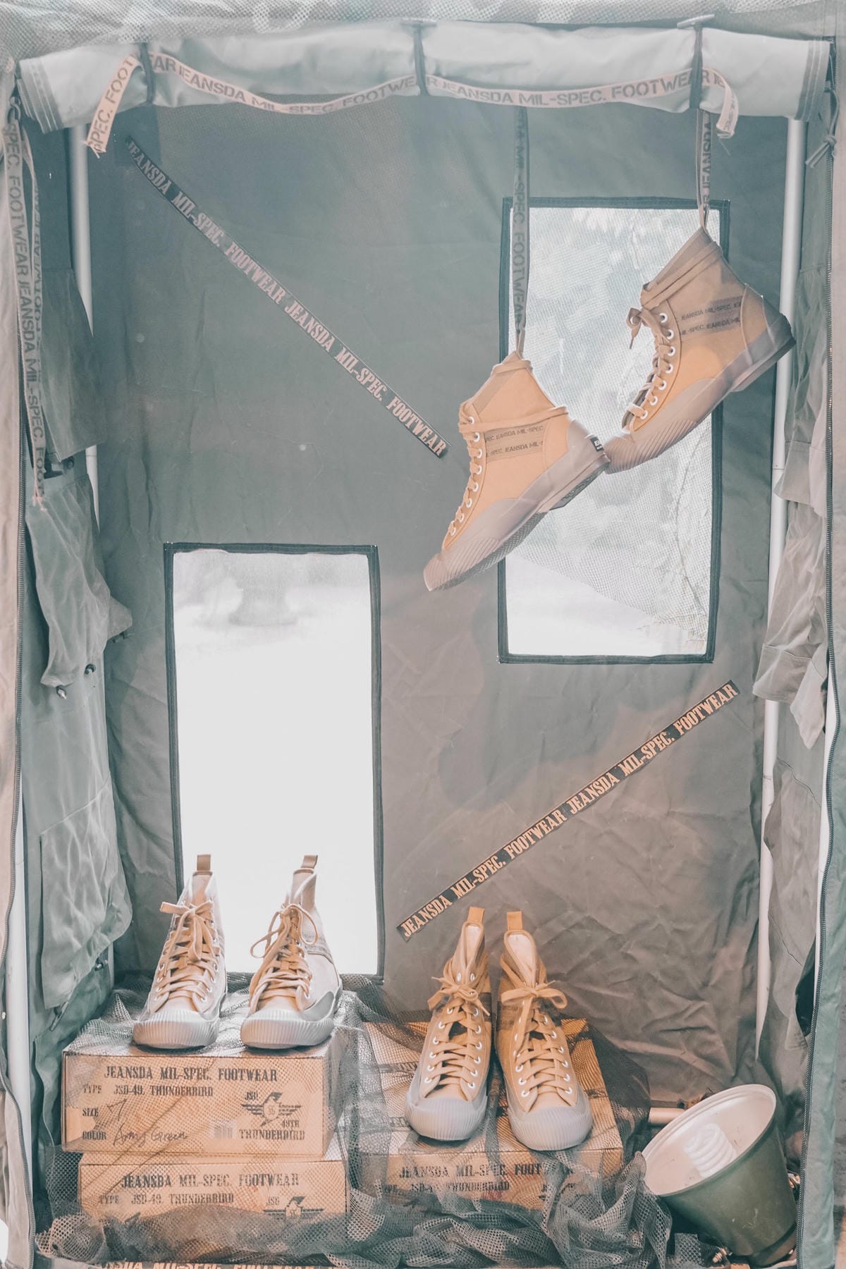 帆布鞋穿搭LOOKBOOK JEANSDA金斯大戰斧加硫鞋 不敗經典帆布鞋展現個人穿搭魅力@高雄駁二店9.jpg 帆布鞋穿搭LOOKBOOK JEANSDA金斯大戰斧加硫鞋 不敗經典帆布鞋展現個人穿搭魅力@高雄駁二店9.jpg