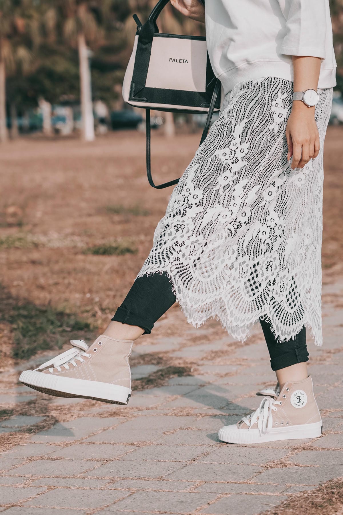 帆布鞋穿搭LOOKBOOK JEANSDA金斯大戰斧加硫鞋 不敗經典帆布鞋展現個人穿搭魅力@高雄駁二店28.jpg 帆布鞋穿搭LOOKBOOK JEANSDA金斯大戰斧加硫鞋 不敗經典帆布鞋展現個人穿搭魅力@高雄駁二店28.jpg