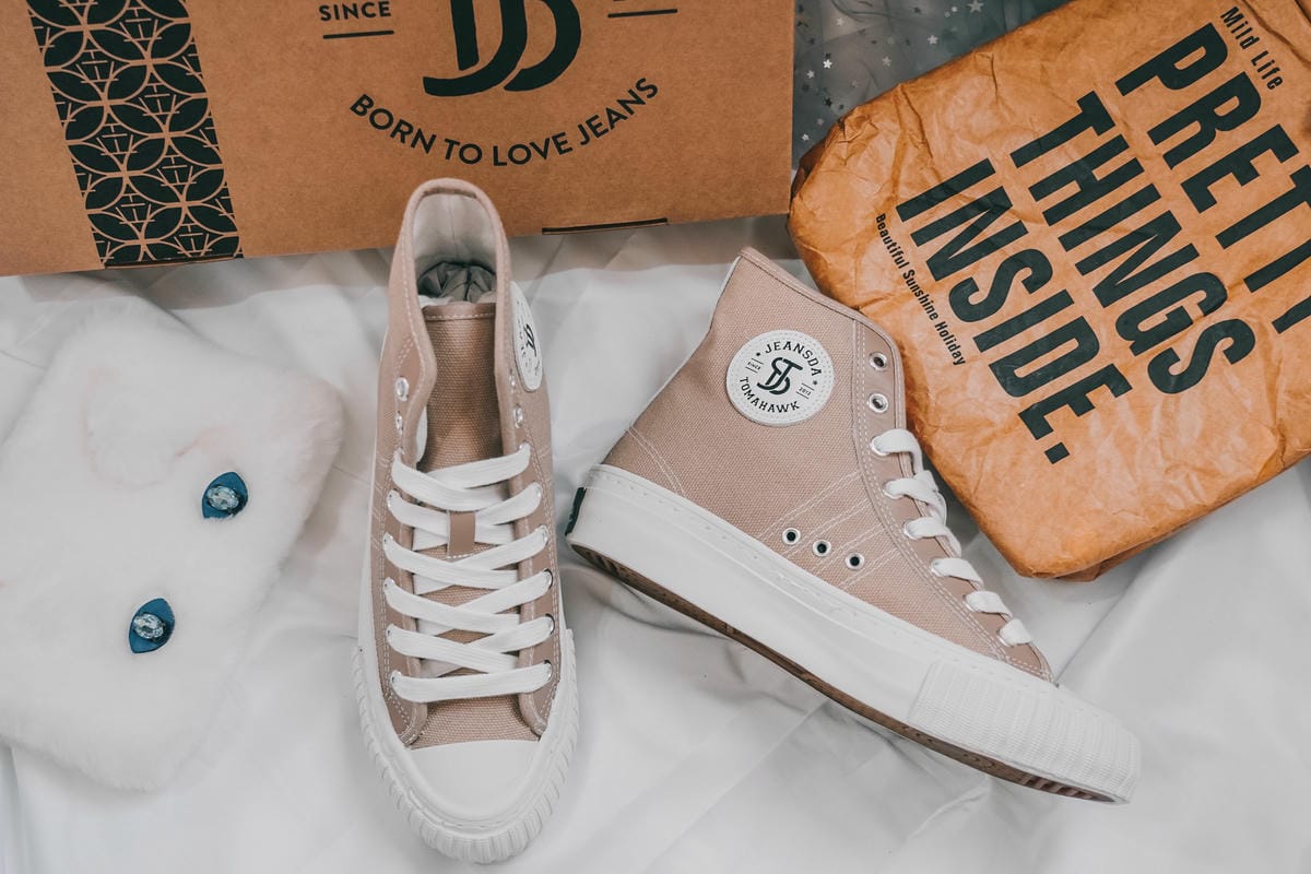 帆布鞋穿搭LOOKBOOK JEANSDA金斯大戰斧加硫鞋 不敗經典帆布鞋展現個人穿搭魅力@高雄駁二店18.jpg 帆布鞋穿搭LOOKBOOK JEANSDA金斯大戰斧加硫鞋 不敗經典帆布鞋展現個人穿搭魅力@高雄駁二店18.jpg