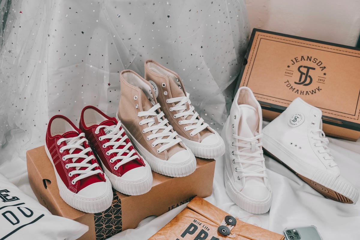 帆布鞋穿搭LOOKBOOK JEANSDA金斯大戰斧加硫鞋 不敗經典帆布鞋展現個人穿搭魅力@高雄駁二店16.jpg 帆布鞋穿搭LOOKBOOK JEANSDA金斯大戰斧加硫鞋 不敗經典帆布鞋展現個人穿搭魅力@高雄駁二店16.jpg