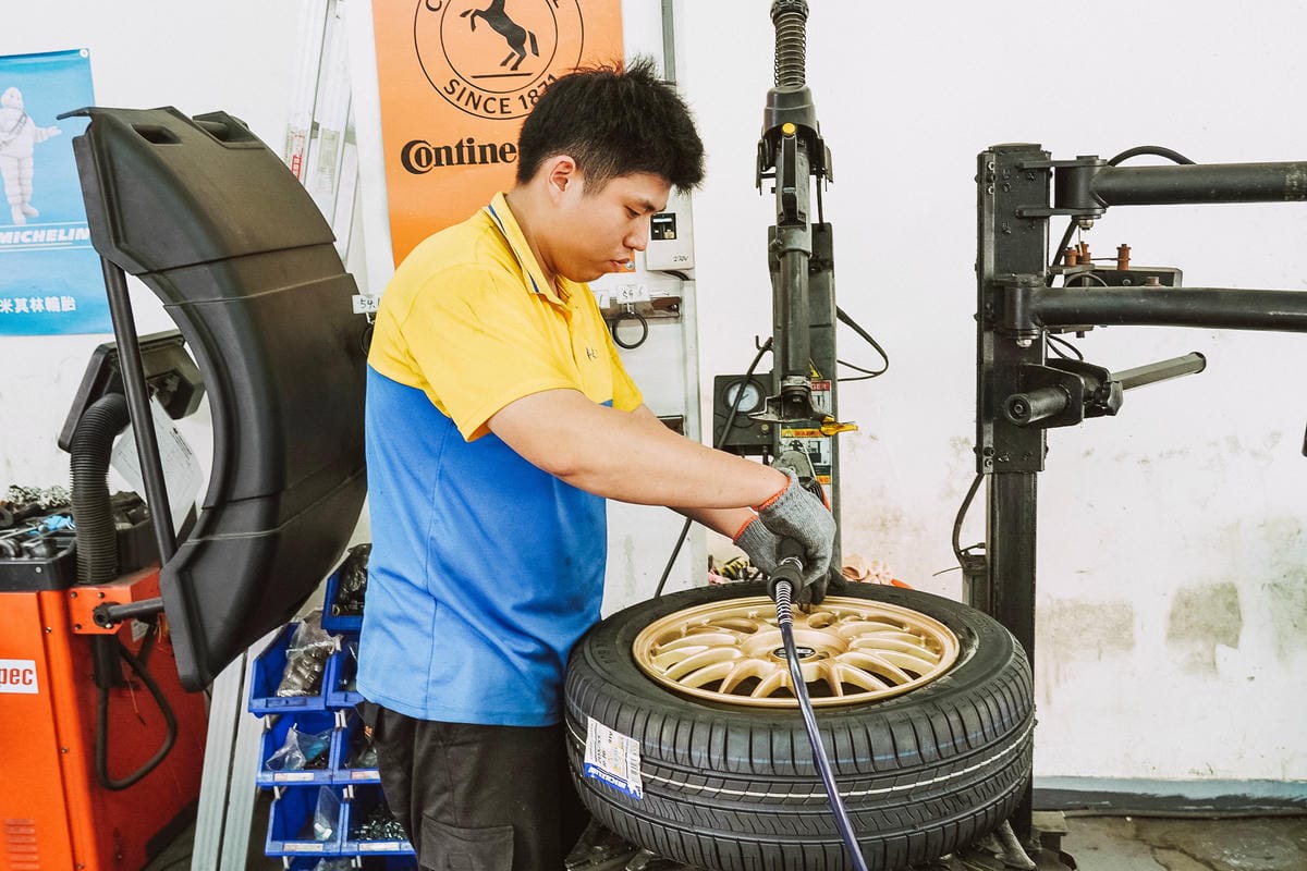 高雄汽車百貨 高階車避震器改裝 更換輪胎 汽車精品 免費行車安全檢查 一家消費 全台服務~車之輪-民權店22.jpg 高雄汽車百貨 高階車避震器改裝 更換輪胎 汽車精品 免費行車安全檢查 一家消費 全台服務~車之輪-民權店22.jpg