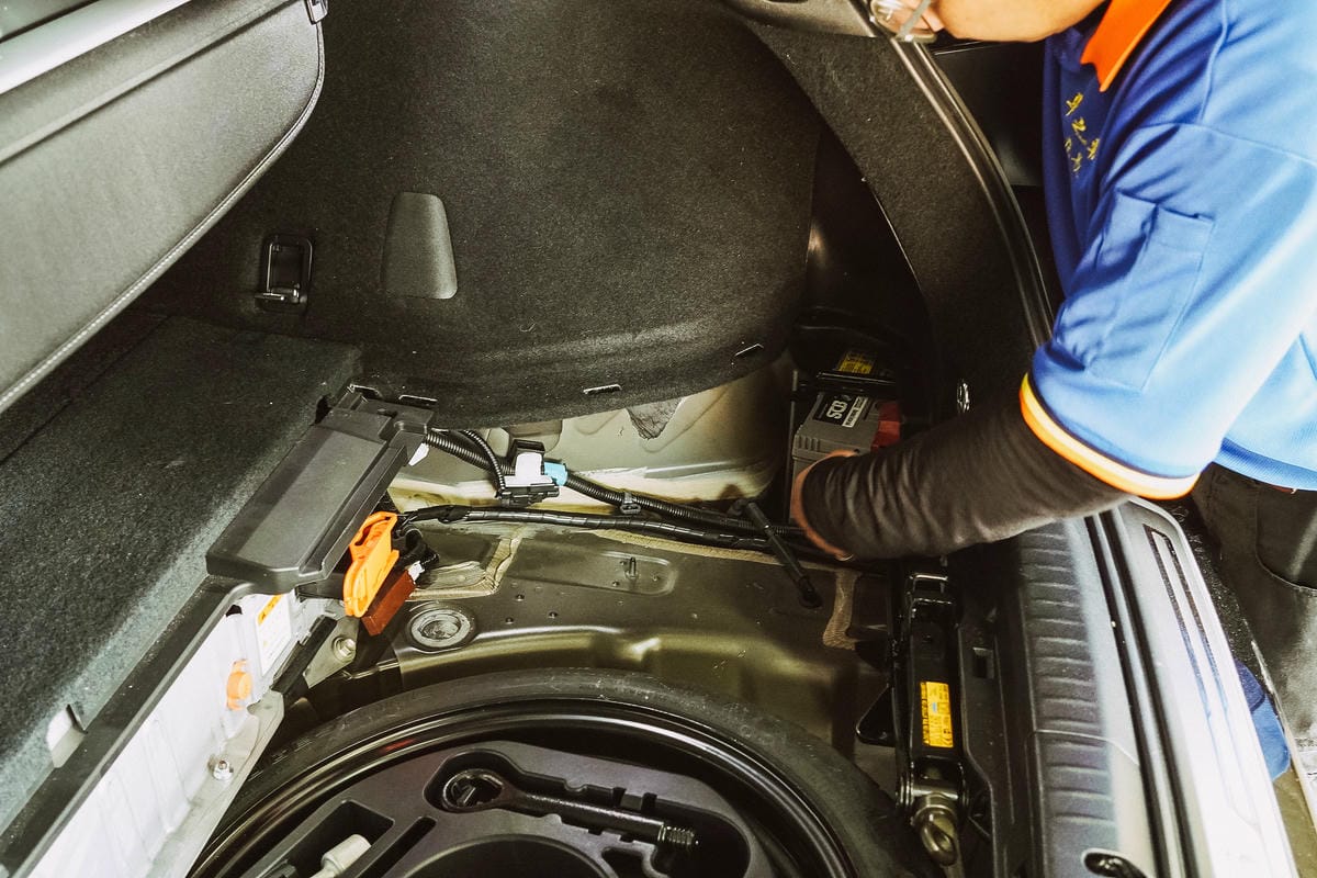 高雄汽車百貨 高階車避震器改裝 更換輪胎 汽車精品 免費行車安全檢查 一家消費 全台服務~車之輪-民權店12.jpg 高雄汽車百貨 高階車避震器改裝 更換輪胎 汽車精品 免費行車安全檢查 一家消費 全台服務~車之輪-民權店12.jpg