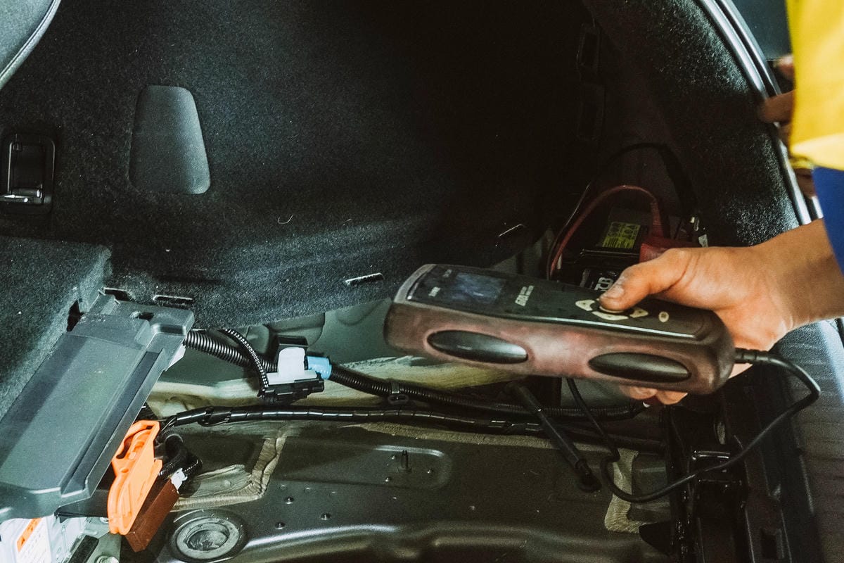 高雄汽車百貨 高階車避震器改裝 更換輪胎 汽車精品 免費行車安全檢查 一家消費 全台服務~車之輪-民權店13.jpg 高雄汽車百貨 高階車避震器改裝 更換輪胎 汽車精品 免費行車安全檢查 一家消費 全台服務~車之輪-民權店13.jpg