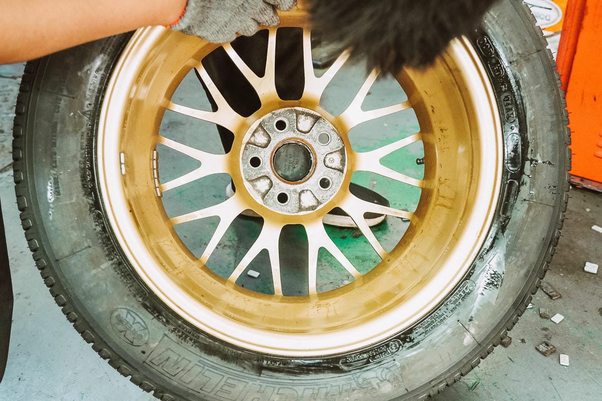 高雄汽車百貨 高階車避震器改裝 更換輪胎 汽車精品 免費行車安全檢查 一家消費 全台服務~車之輪-民權店23.jpg 高雄汽車百貨 高階車避震器改裝 更換輪胎 汽車精品 免費行車安全檢查 一家消費 全台服務~車之輪-民權店23.jpg