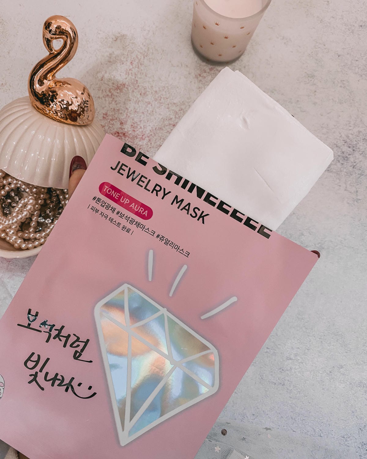 韓國寶石面膜 溶入寶石粉末成份 敷完臉肌膚滑潤好透亮﻿3.JPG