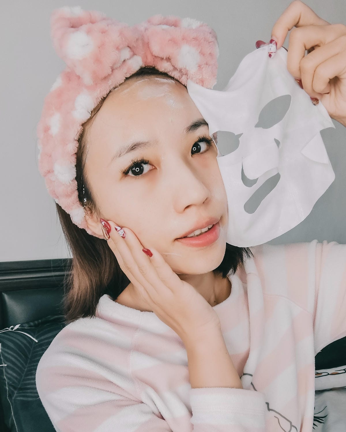 韓國寶石面膜 溶入寶石粉末成份 敷完臉肌膚滑潤好透亮﻿5.JPG