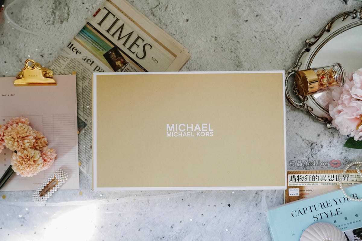 潮鞋開箱 黑色皮革MK平底板鞋 重複穿搭LOOKBOOK1.jpg